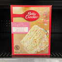 Betty Crocker Rainbow Bit Cake Mix (375g)