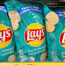 Lays Salt & Vinegar Chips (220g)